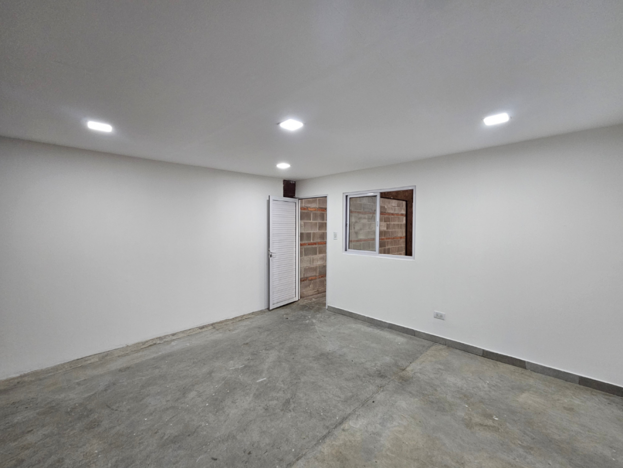 ALQUILER GALPON COMPLEJO EMPRESARIAL ARENALES