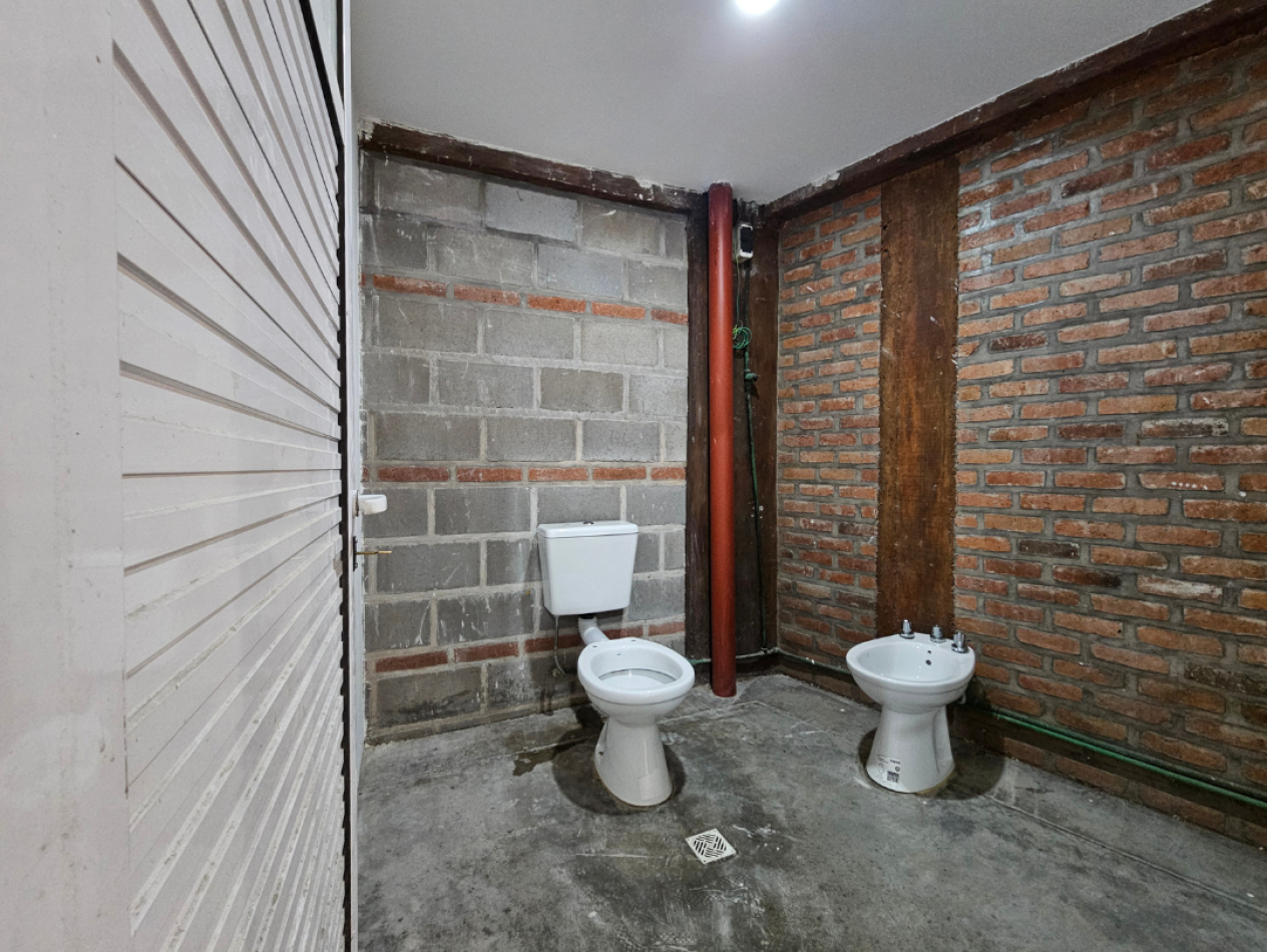 ALQUILER GALPON COMPLEJO EMPRESARIAL ARENALES