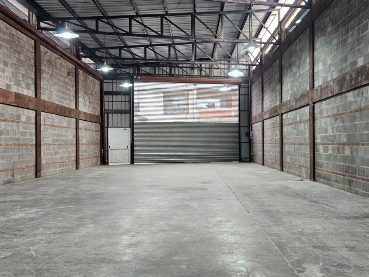 ALQUILER GALPON COMPLEJO EMPRESARIAL ARENALES