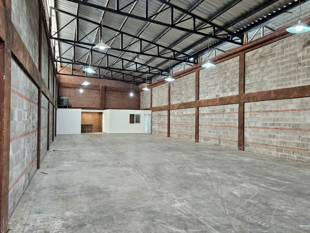 ALQUILER GALPON COMPLEJO EMPRESARIAL ARENALES