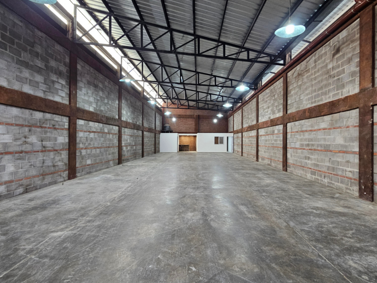 ALQUILER GALPON COMPLEJO EMPRESARIAL ARENALES