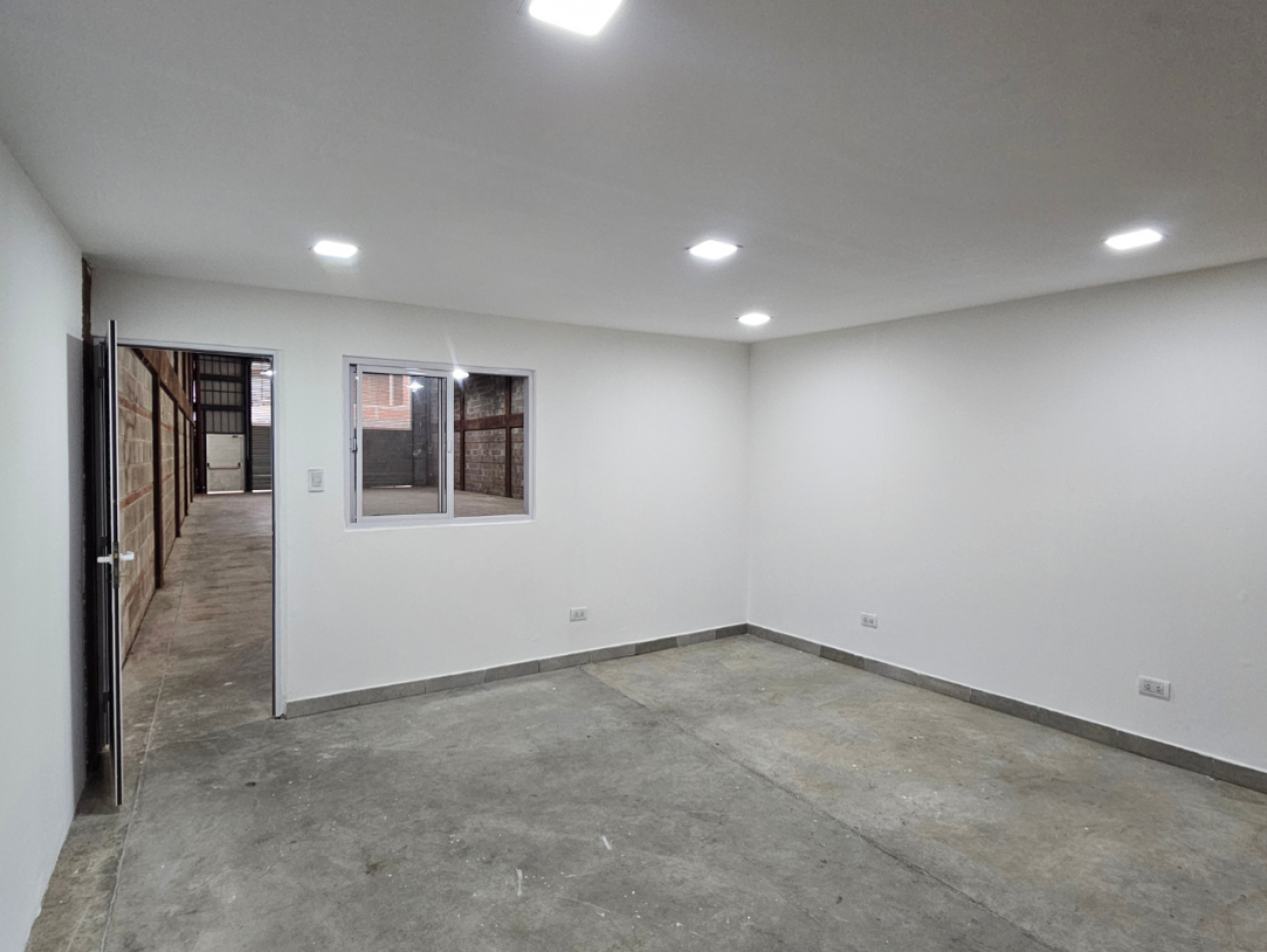 ALQUILER GALPON COMPLEJO EMPRESARIAL ARENALES