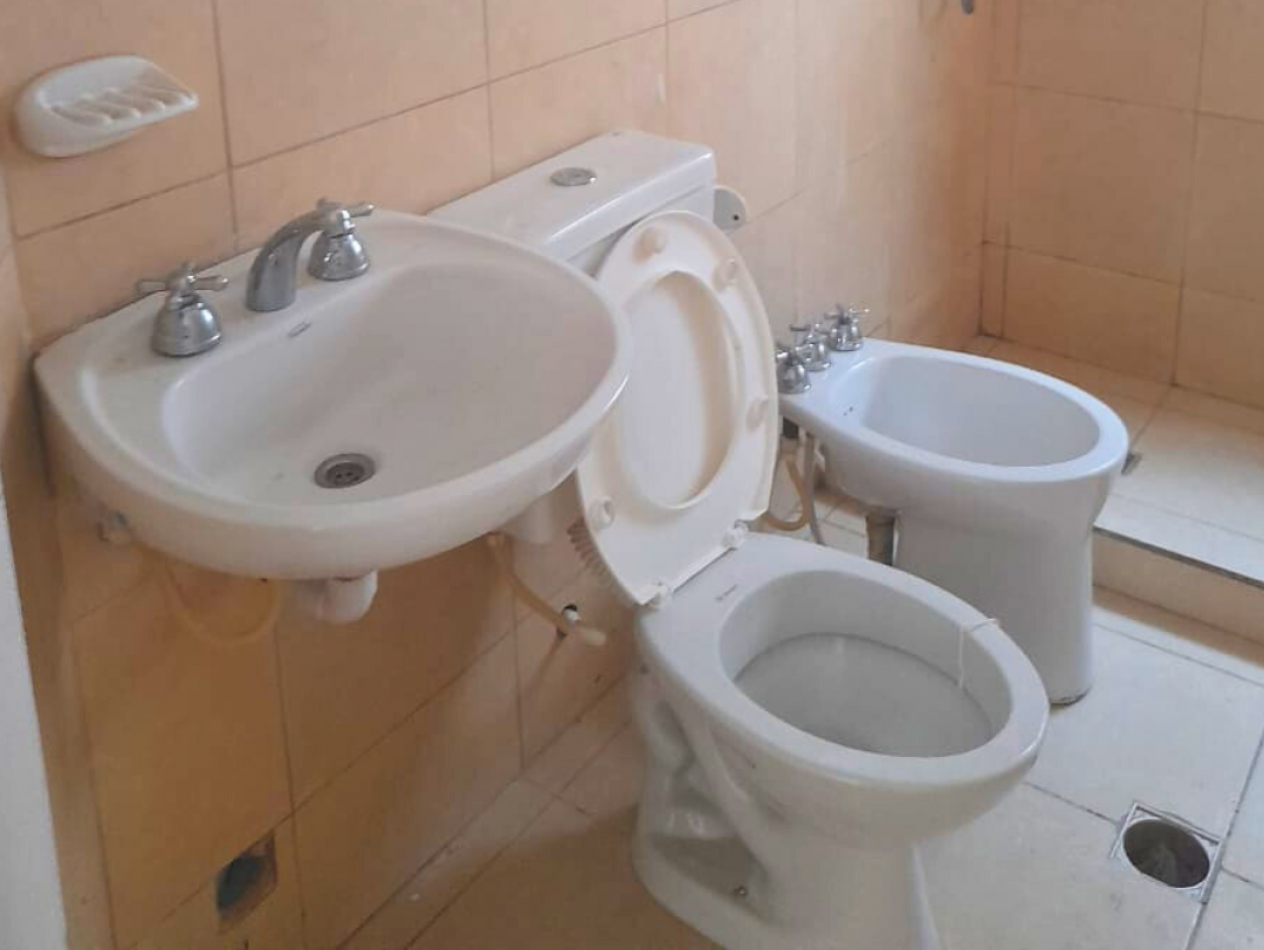 ALQUILER CASA 2 DORMITORIOS - B° 89 VIVIENDAS - 