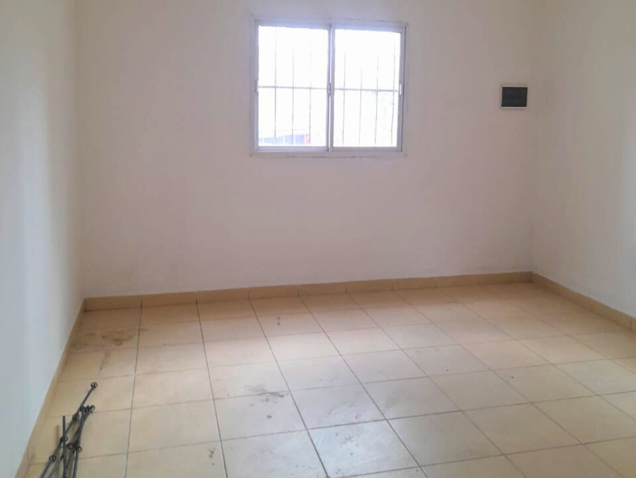 ALQUILER CASA 2 DORMITORIOS - B° 89 VIVIENDAS - 