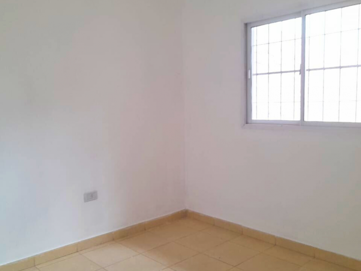 ALQUILER CASA 2 DORMITORIOS - B° 89 VIVIENDAS - 