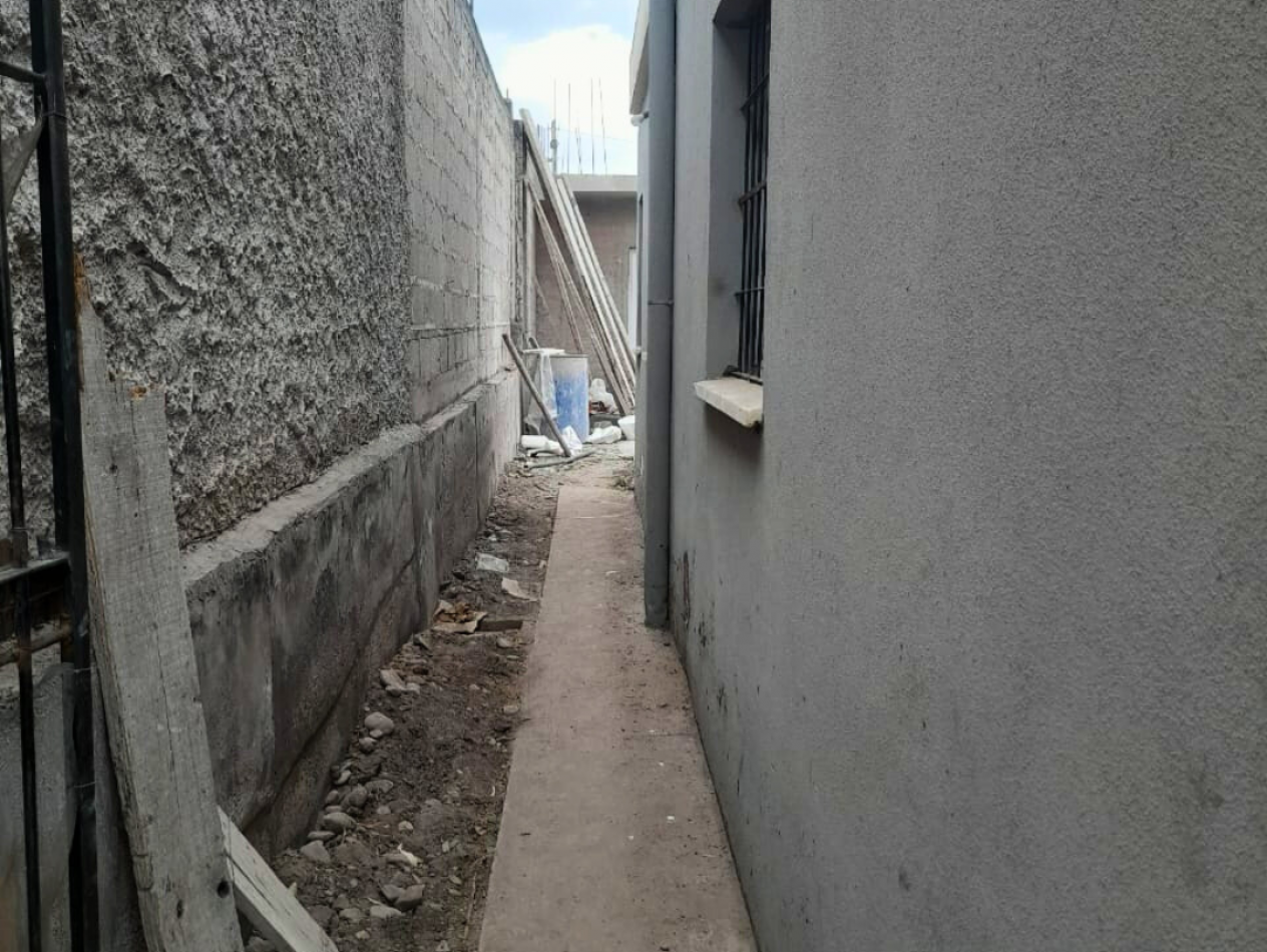 ALQUILER CASA 2 DORMITORIOS - B° 89 VIVIENDAS - 