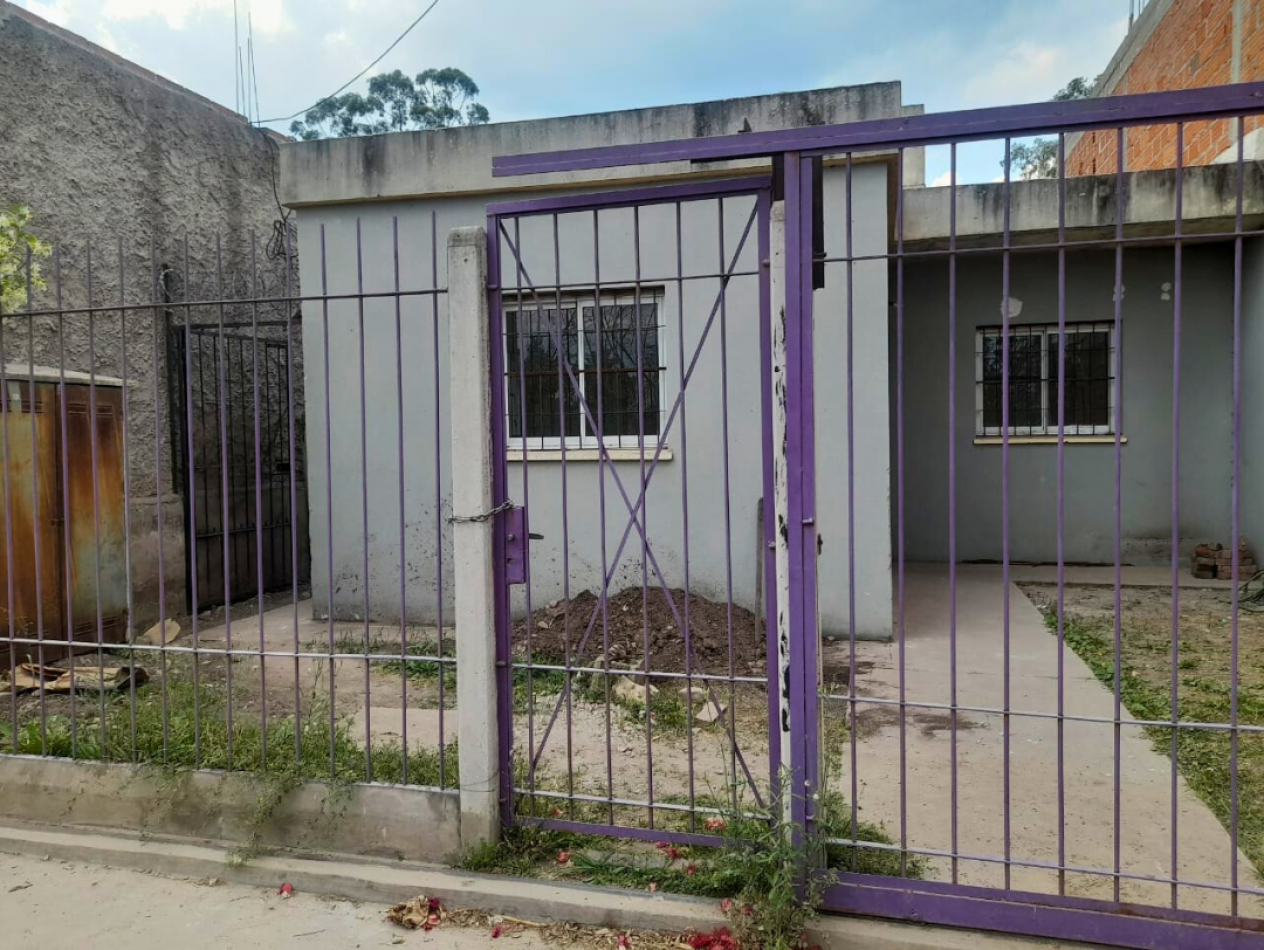 ALQUILER CASA 2 DORMITORIOS - B° 89 VIVIENDAS - 