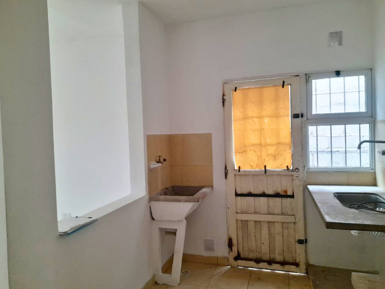 ALQUILER CASA 2 DORMITORIOS - B° 89 VIVIENDAS - 
